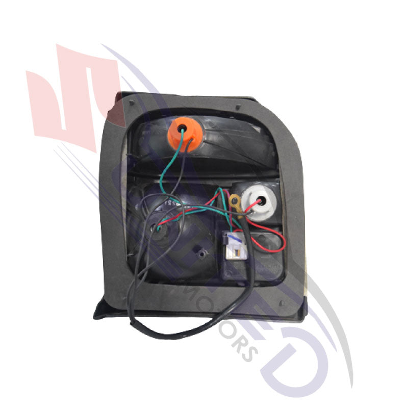 Suzuki Genuine Right-Side Rear Lamp for Mehran - Multi-Functional Signal and Safety Illumination - Enhance Safety and Communication with Reliable Rear Lamp.